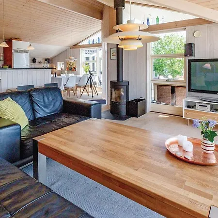 Lovely In With Kitchen Casa vacanze